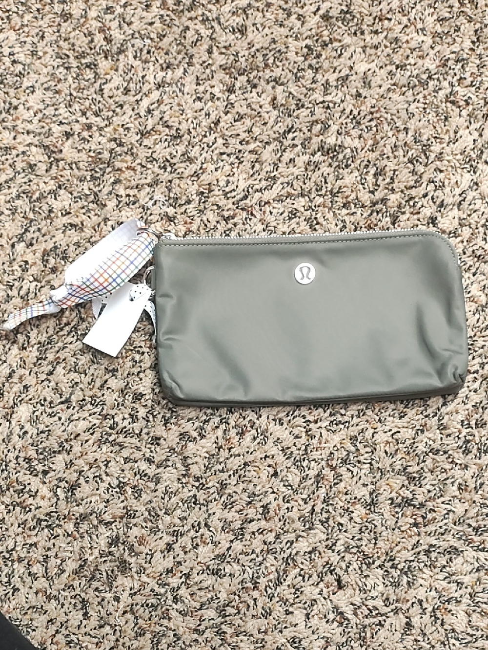 Lululemon | Gray Zip Pouch (Cannot be Bundled)